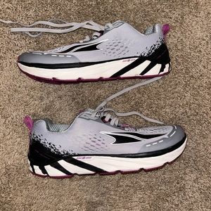 Altra Torin 4 Zero Drop Trail Running Shoes Women's Size 11 Gray/Purple/Black
